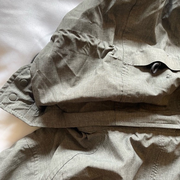 REI ELEMENTS WATERPROOF LIGHTWEIGHT JACKET PARKA SZ S - Picture 11 of 16